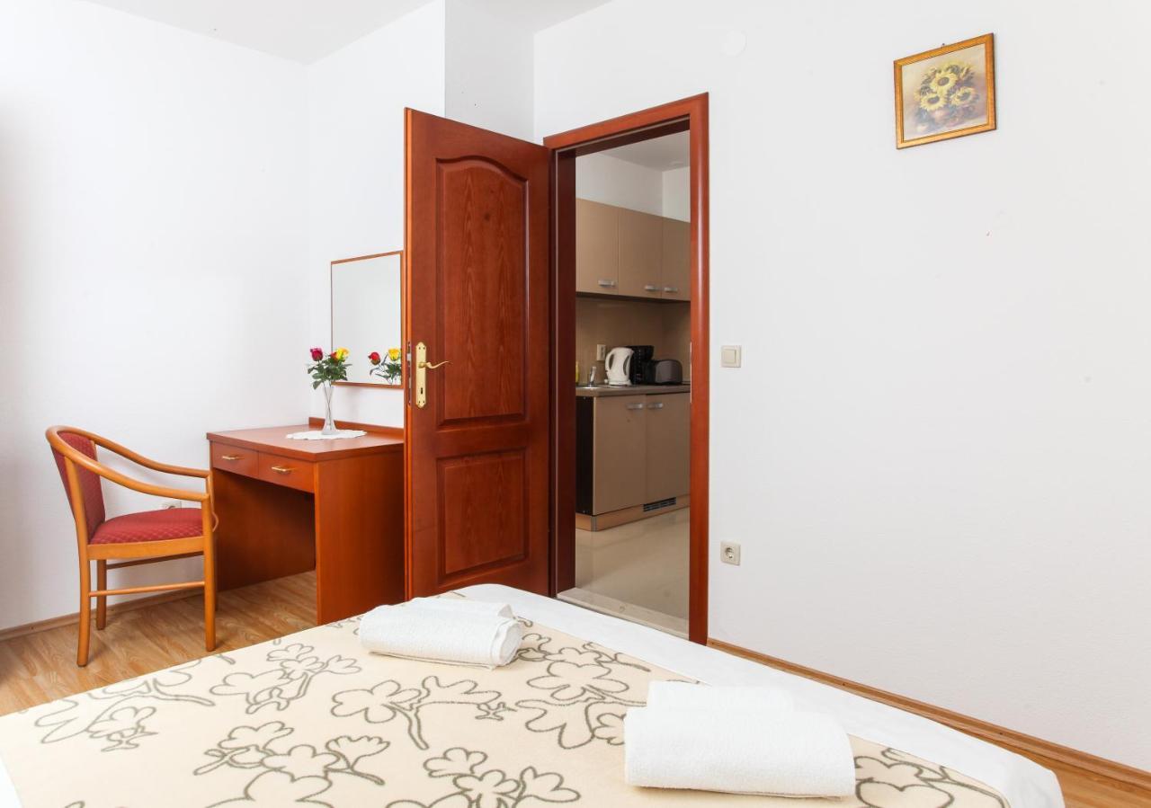 Apartments Ana Lopud ภายนอก รูปภาพ