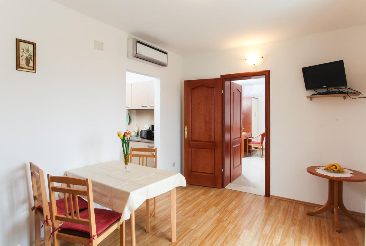 Apartments Ana Lopud ภายนอก รูปภาพ