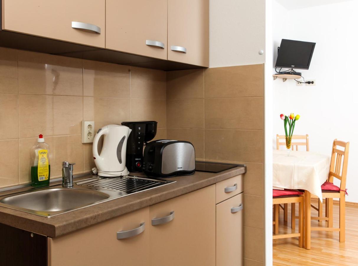 Apartments Ana Lopud ภายนอก รูปภาพ