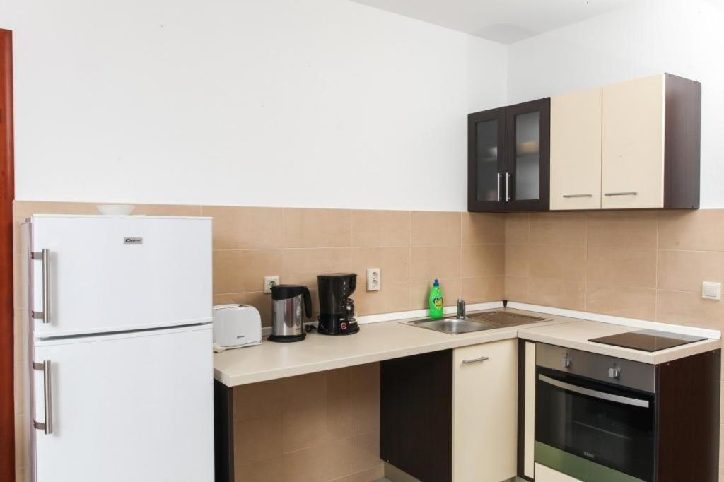 Apartments Ana Lopud ภายนอก รูปภาพ